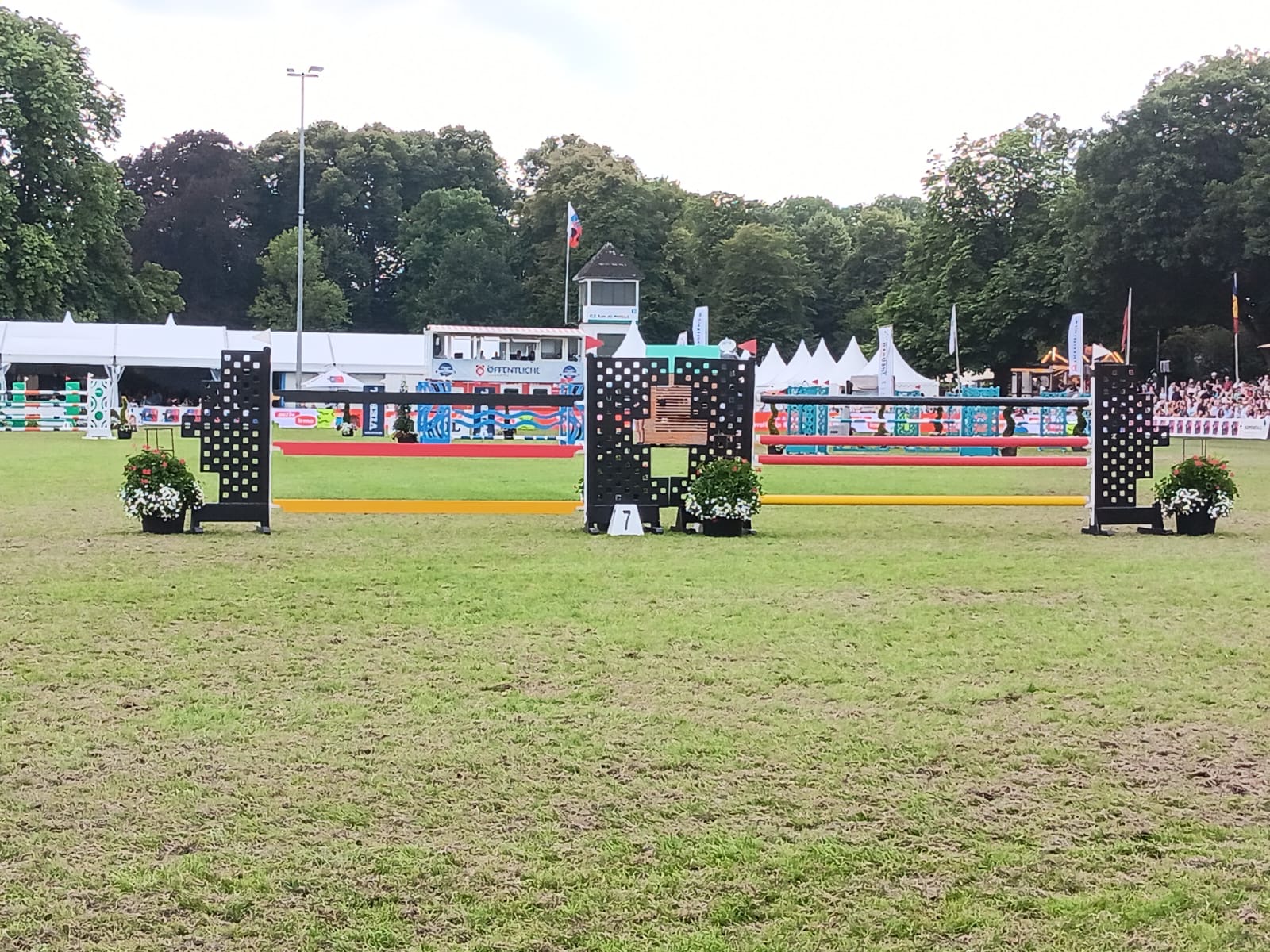 Schwarz-deutsches Hindernis